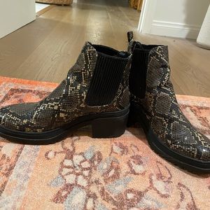 TOPSHOP snake skin boots